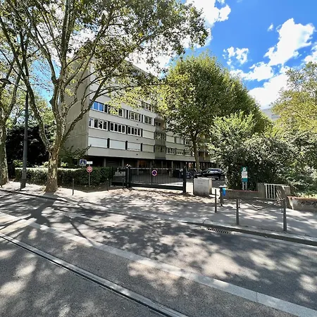 Le Celestay Apartment *