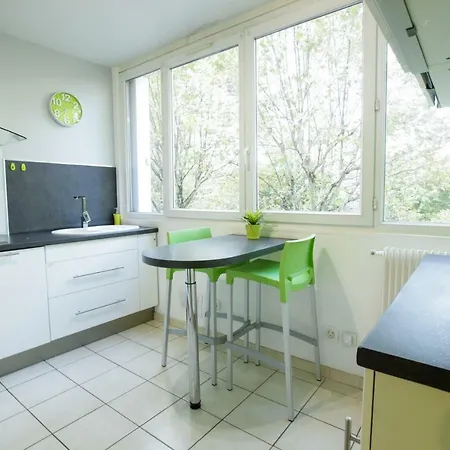 Le Celestay Apartment *
